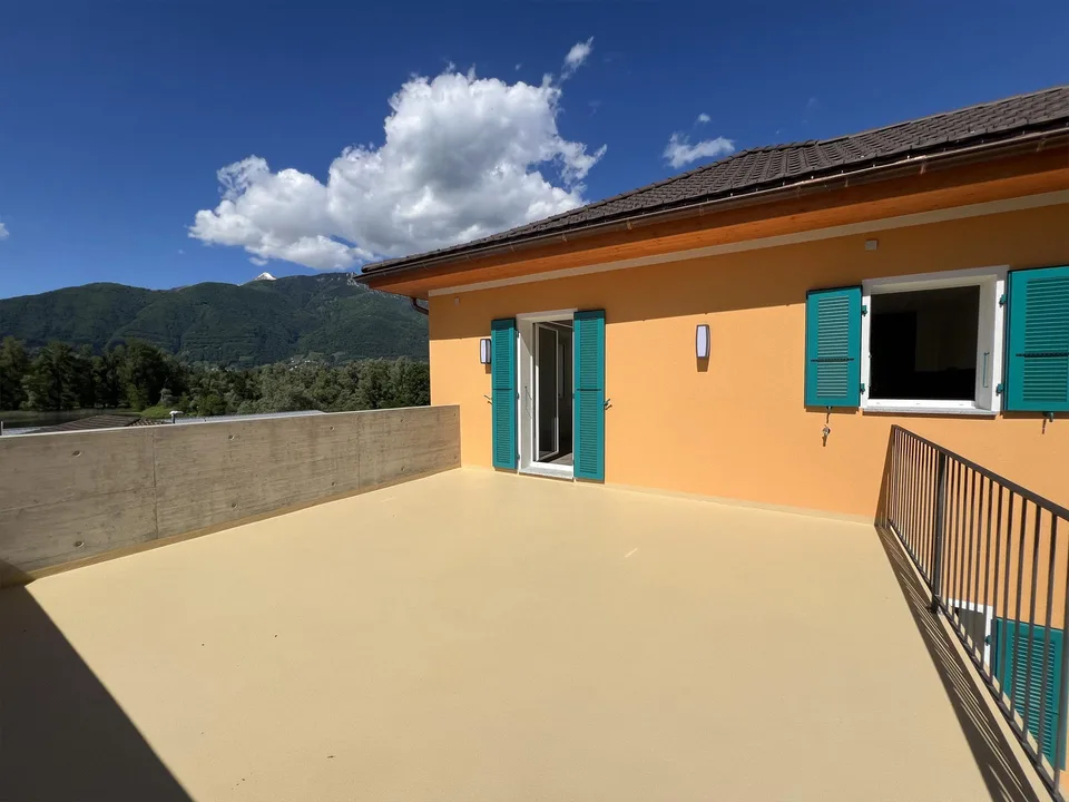 Wunderschönes Attika mit sonnige Terrasse über Bolle di Magadino