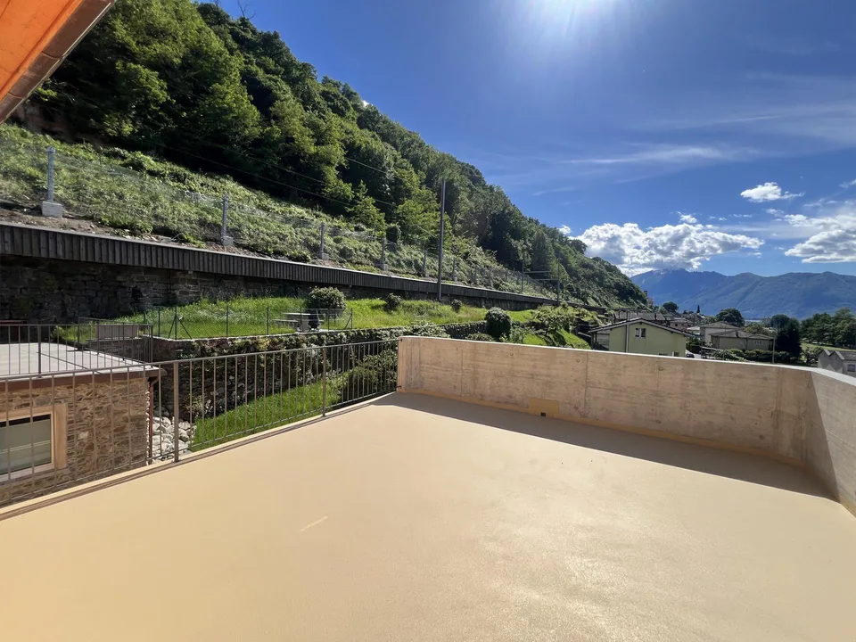 Wunderschönes Attika mit sonnige Terrasse über Bolle di Magadino – photo 8 of 29