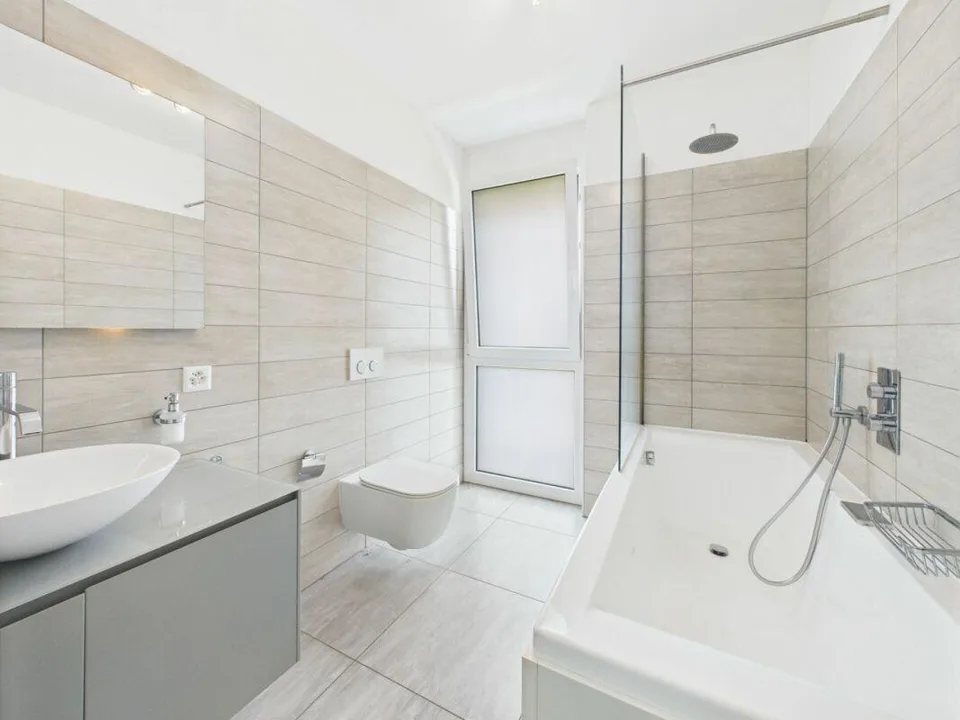 APPARTAMENTO 4.5 LOCALI CON GIARDINO – Foto 9 von 10