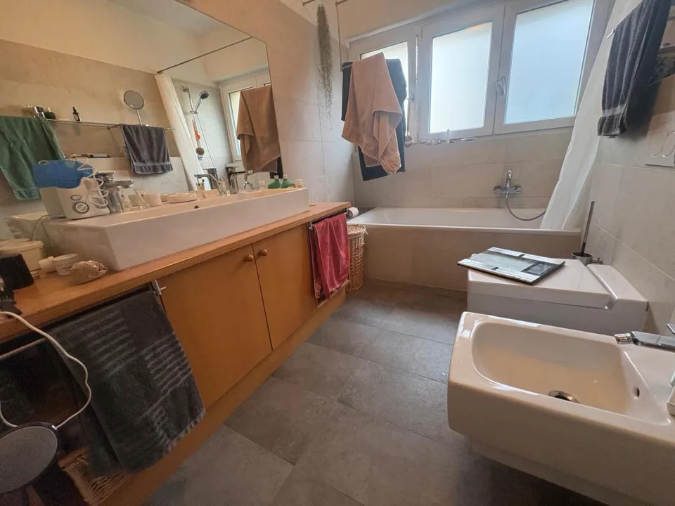 9-Zimmer-Villa mit grossem Garten, sehr ruhige, sonnige Aussichtsla... – Foto 9 von 25