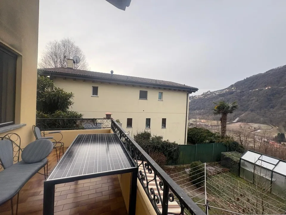 9-Zimmer-Villa mit grossem Garten, sehr ruhige, sonnige Aussichtsla... – Foto 12 von 25