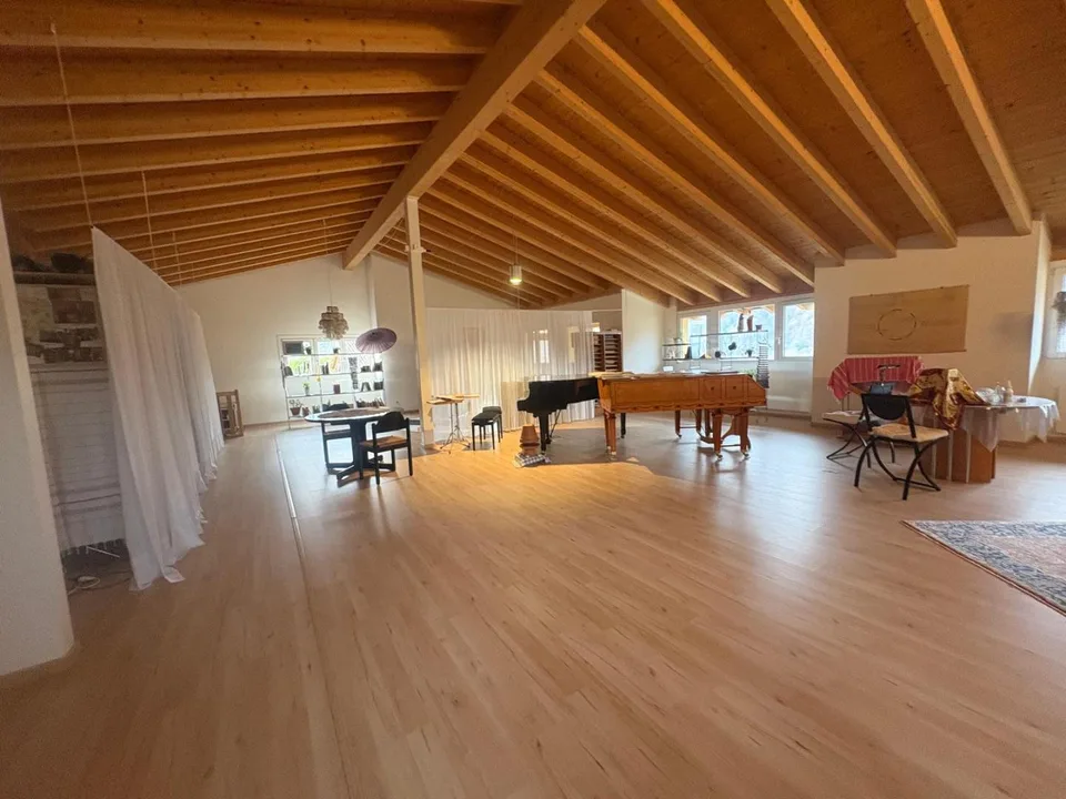 9-Zimmer-Villa mit grossem Garten, sehr ruhige, sonnige Aussichtsla... – Foto 15 von 25