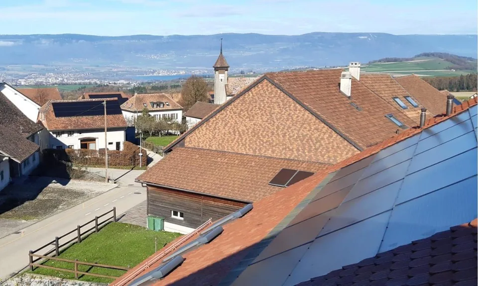 Appartement + bureau indépendant à Ursins !