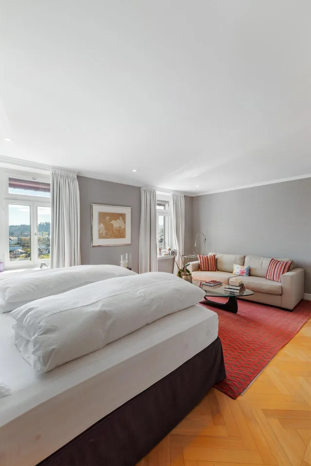 Herrschaftliche Residenz mit Alpenpanorama und zeitloser Eleganz