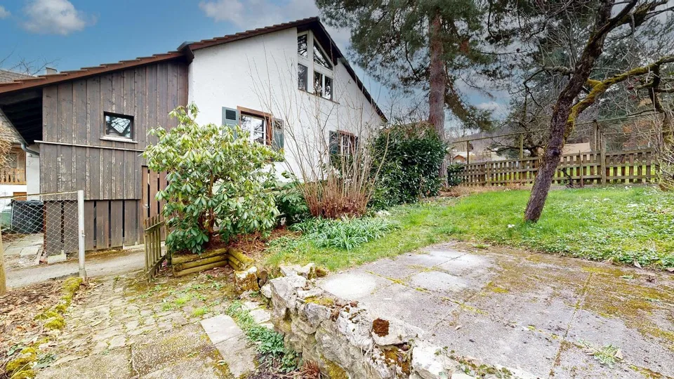 Renoviertes 3.5-Zimmer-Doppeleinfamilienhaus mit viel Charme – foto 10 di 13