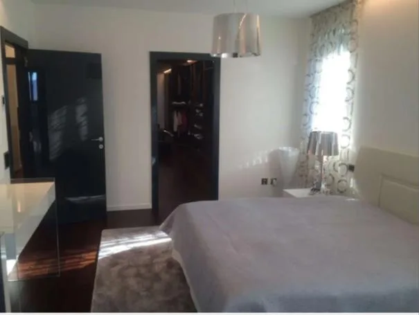 Spettacolare villa Albonago – foto 7 di 13
