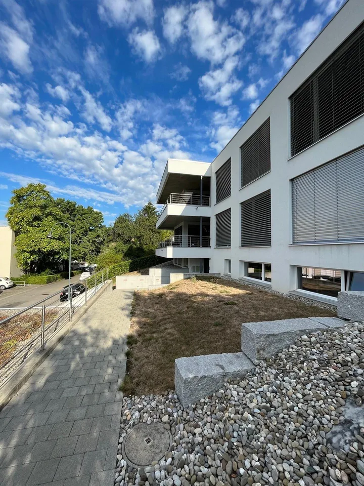 Top 4.5-Zi.-Terrassenwohnung mit Home-Office Bereich an bester Lage