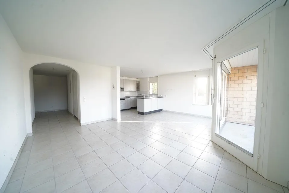 Schwellenlose 4.5-Zimmer-Wohnung mit grossem Balkon und Lift