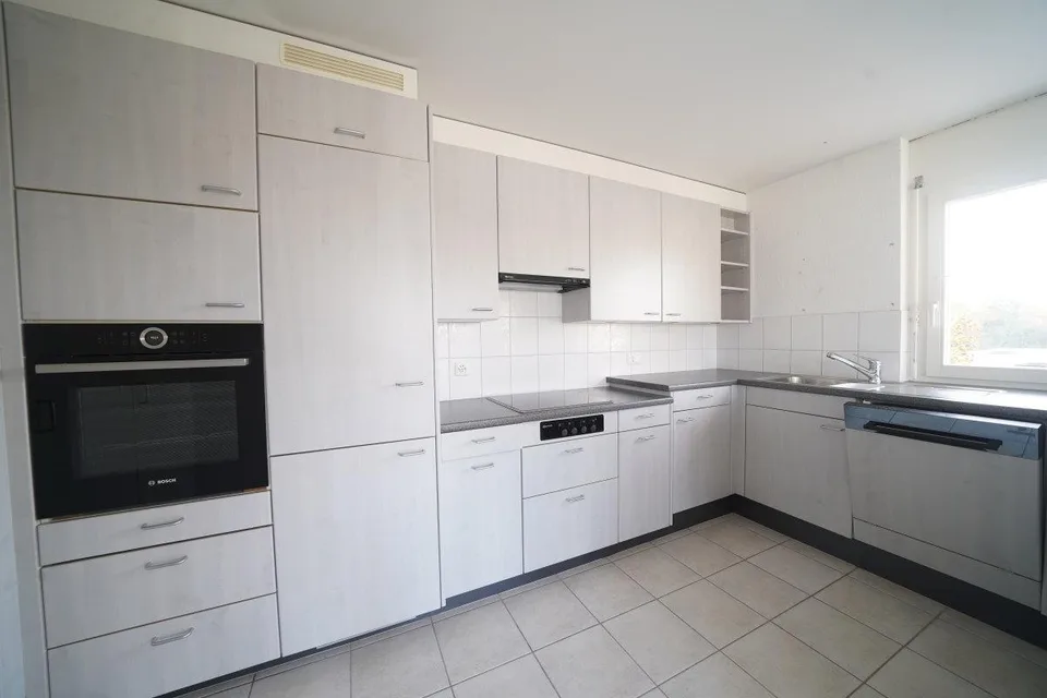 Schwellenlose 4.5-Zimmer-Wohnung mit grossem Balkon und Lift – foto 6 di 15