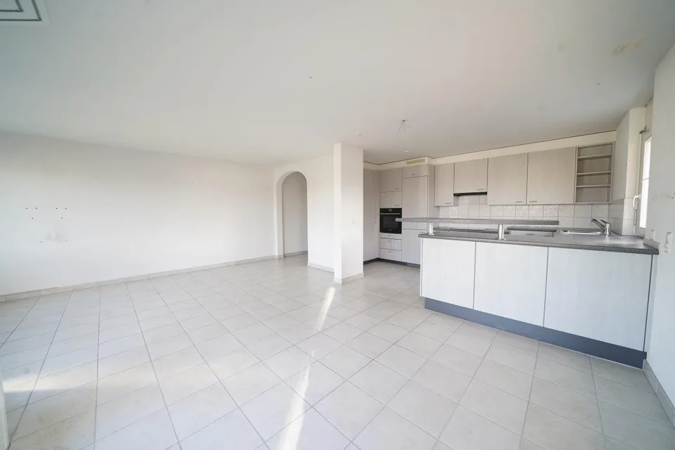 Schwellenlose 4.5-Zimmer-Wohnung mit grossem Balkon und Lift