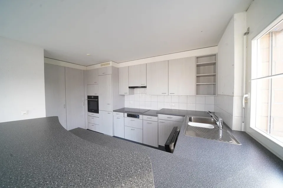 Schwellenlose 4.5-Zimmer-Wohnung mit grossem Balkon und Lift – foto 7 di 15