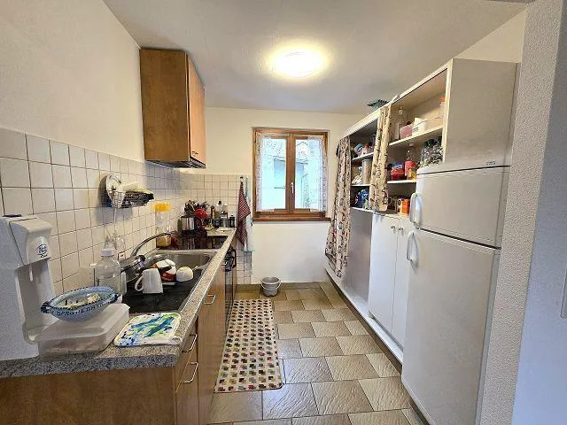 Casa unifamiliare con giardino e 2 rustici da ristrutturare molto s... – Foto 7 von 30