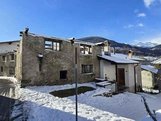 Casa unifamiliare con giardino e 2 rustici da ristrutturare molto s... – Foto 30 von 30