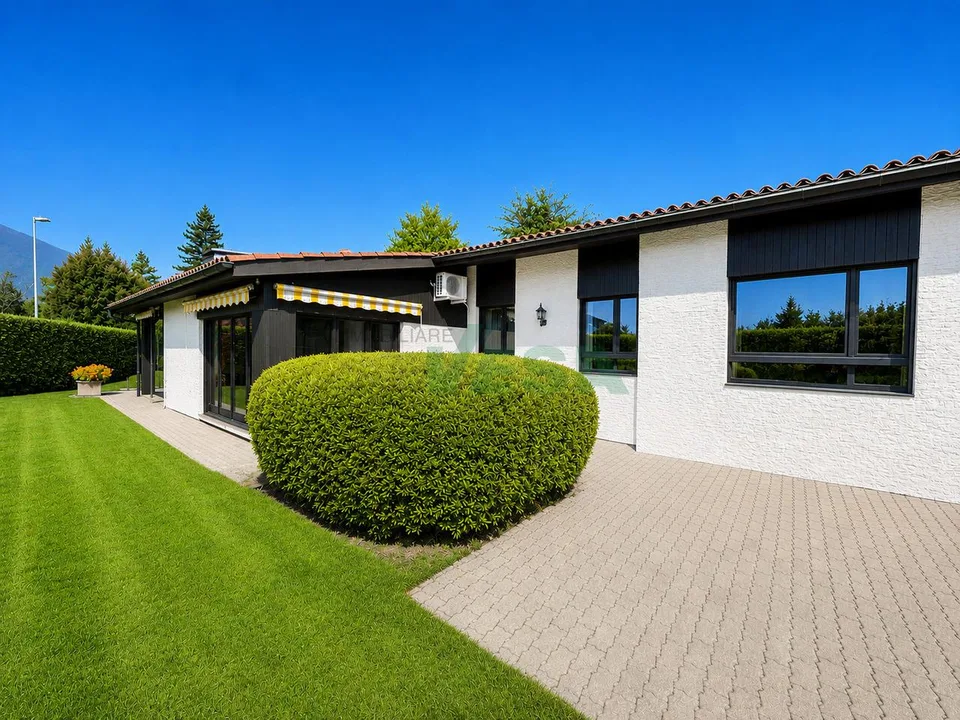 Accogliente villa unifamiliare su un piano con bel giardino e piscina – Foto 12 von 15