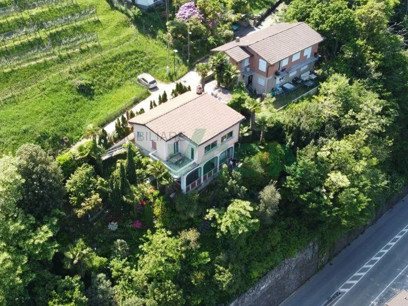 Bellissimo terreno con una spettacolare vista sulla baia di Lugano
