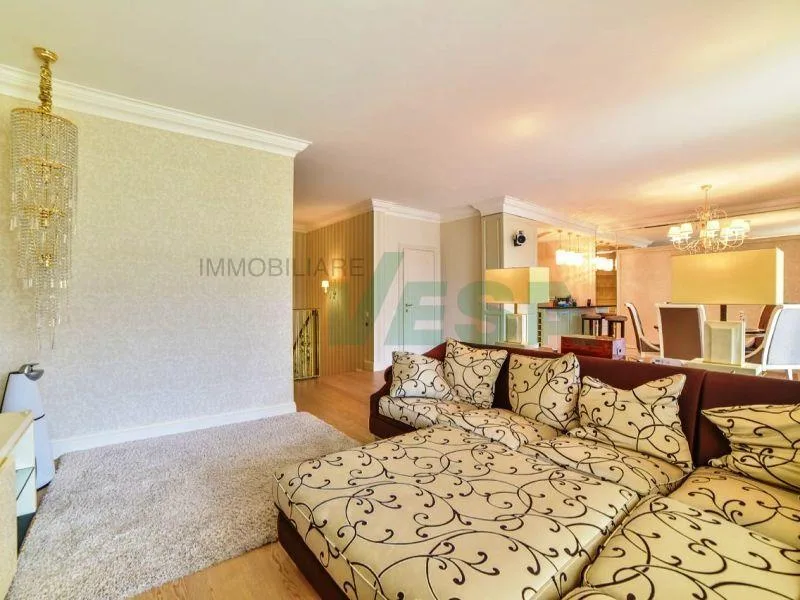 Elegante appartamento duplex di 4,5 locali con magnifica vista