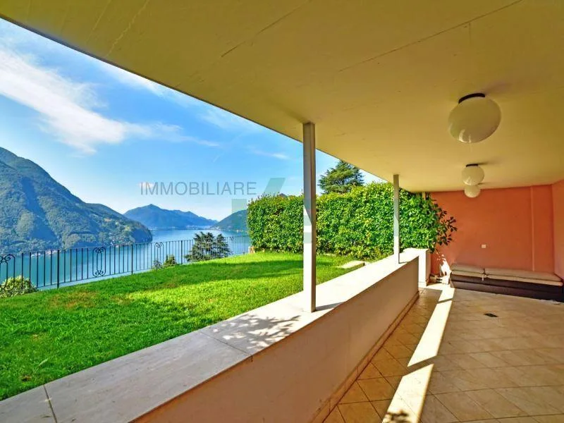 Elegante appartamento duplex di 4,5 locali con magnifica vista