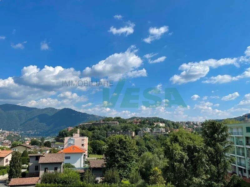 Nuova, piccola e curata palazzina in zona molto soleggiata e comoda