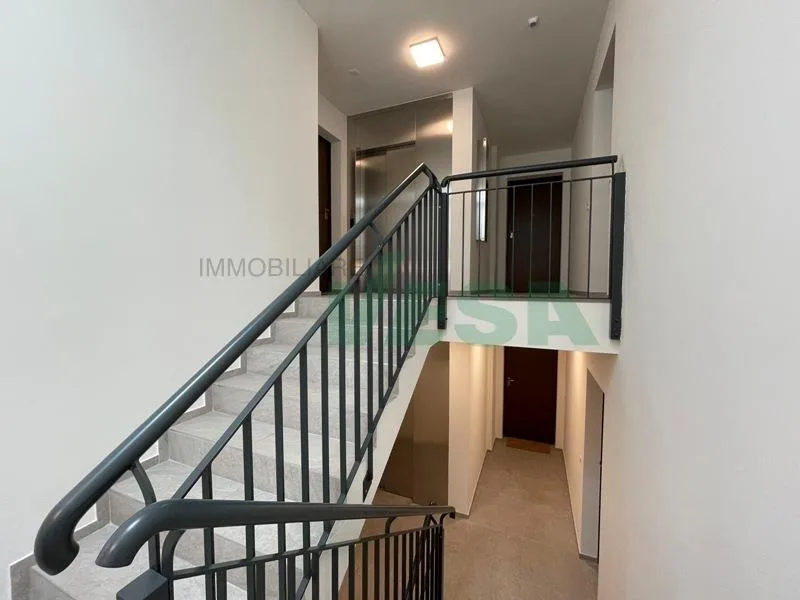 Nuova, piccola e curata palazzina in zona molto soleggiata e comoda – Foto 9 von 11