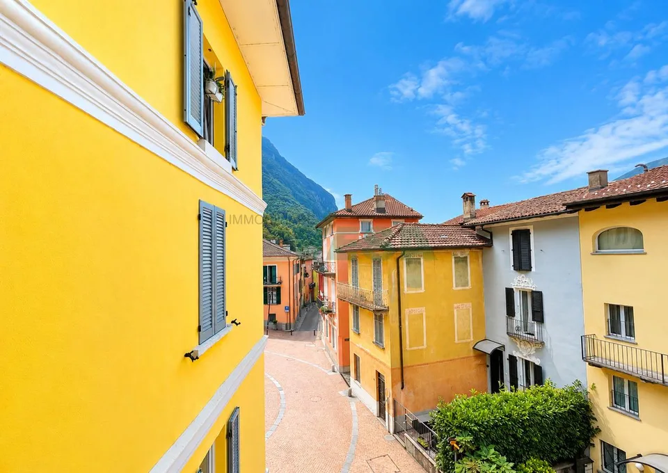 Affascinante casa tradizionale ticinese nel nucleo con vista lago