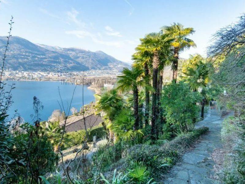 Delizioso appartamento monolocale con vista lago e bella terrazza – foto 8 di 20