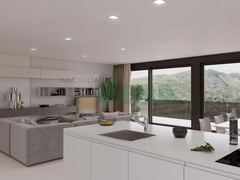 Elegante, nuovo, luminoso appartamento 3,5 locali