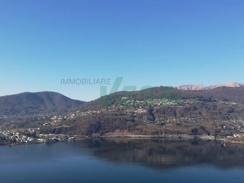 Nuovo lussuoso appartamento 2,5 locali con bella terrazza e giardino