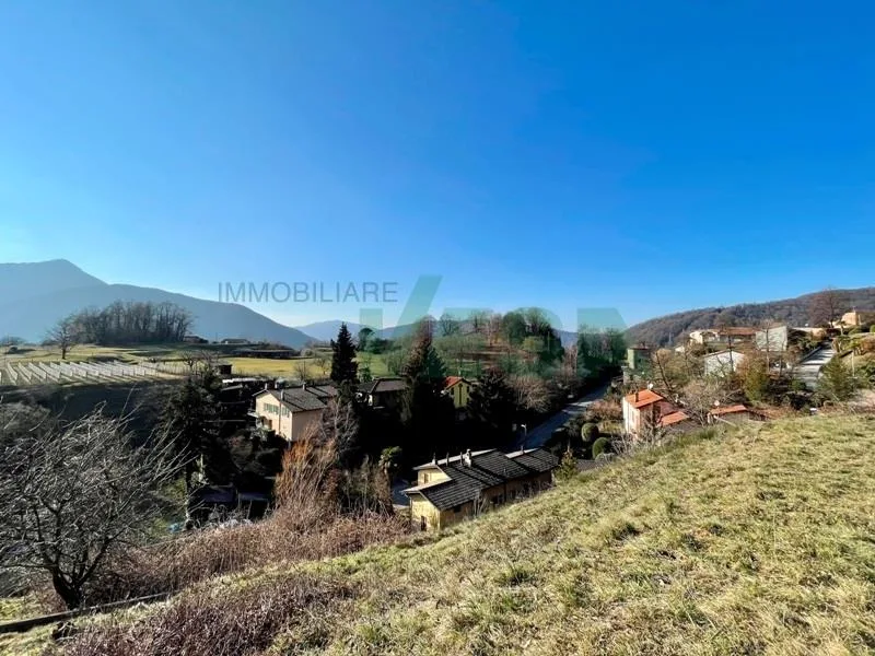 Bel terreno con vista panoramica