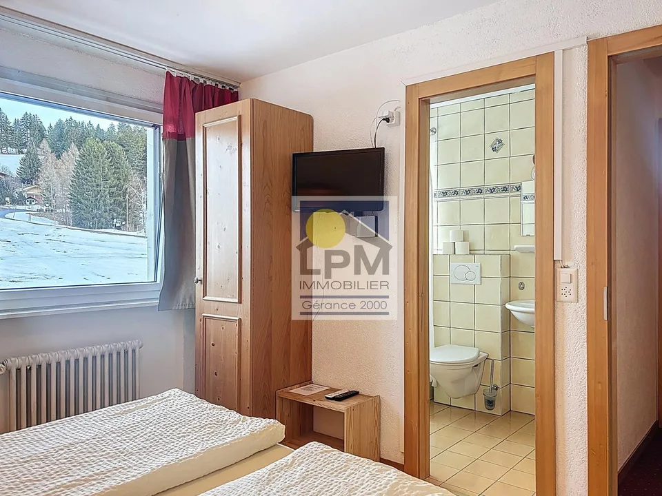 Opportunité ! Convertir deux chambres en un vaste appartement-LOT 1