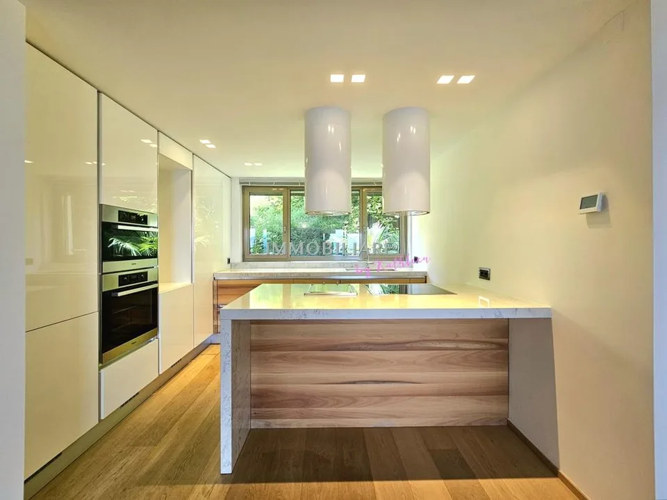Luxuriöse Ferienwohnung mit Panorama-Seeblick über Lugano