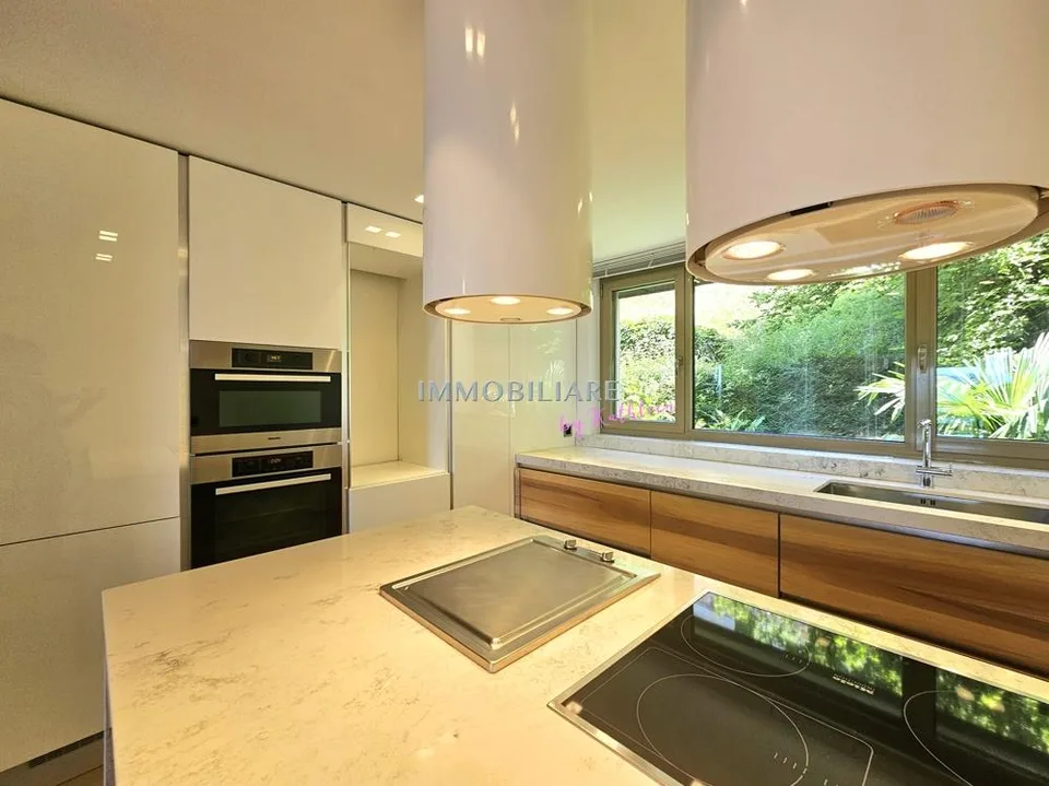 Luxuriöse Ferienwohnung mit Panorama-Seeblick über Lugano