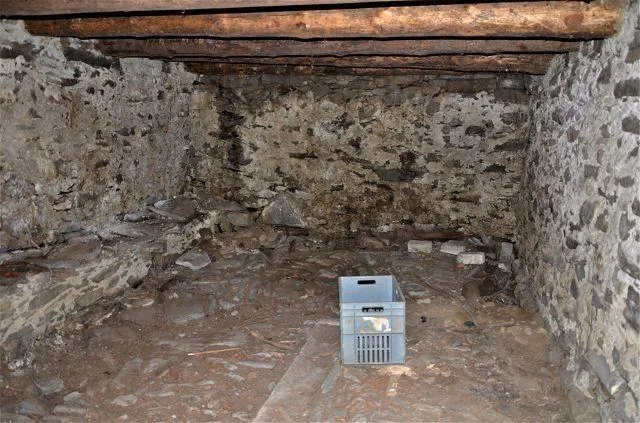 2 rustici da rinnovare con progetto in una posizione soleggiata e t... – Foto 9 von 22