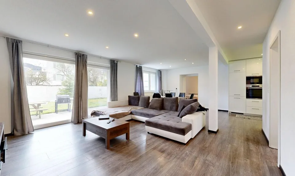 Immeuble avec excellent Rendement Entièrement Rénové  !