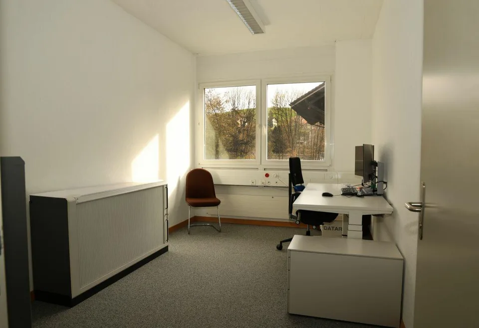 Gewerbeliegenschaft in Oberwangen