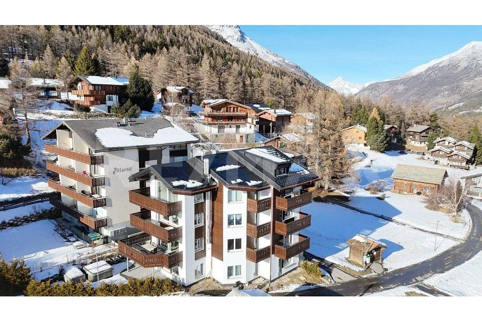 Luxury Holiday Apartment in Saas-Fee: Alpine & Modern