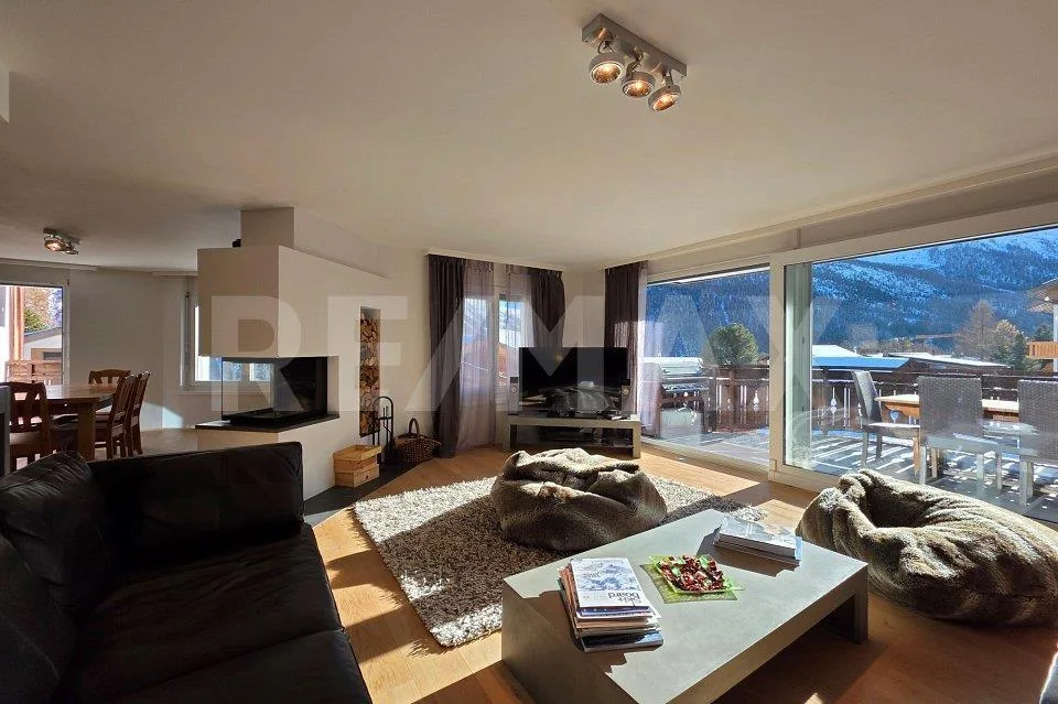 Luxury Holiday Apartment in Saas-Fee: Alpine & Modern