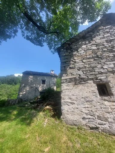 2 Rustici zum Ausbauen, sonnig, ruhig mit Aussicht in der Natur / 2...