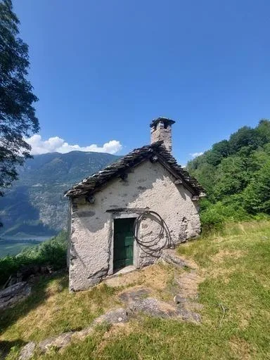 2 Rustici zum Ausbauen, sonnig, ruhig mit Aussicht in der Natur / 2...