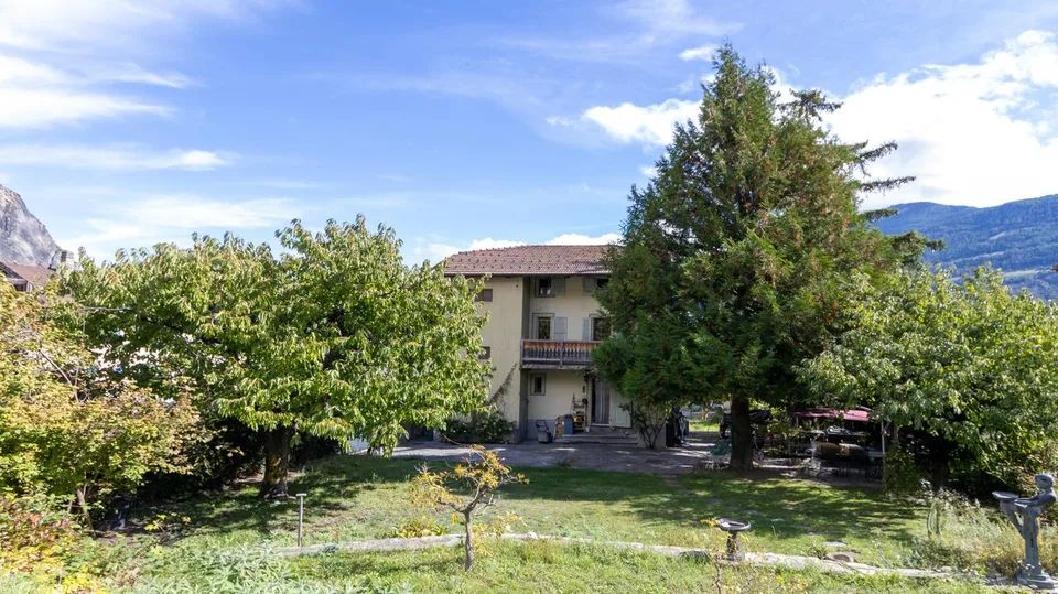 A VENDRE MAISON AVEC CACHET 5.5 PCES A CHAMOSON