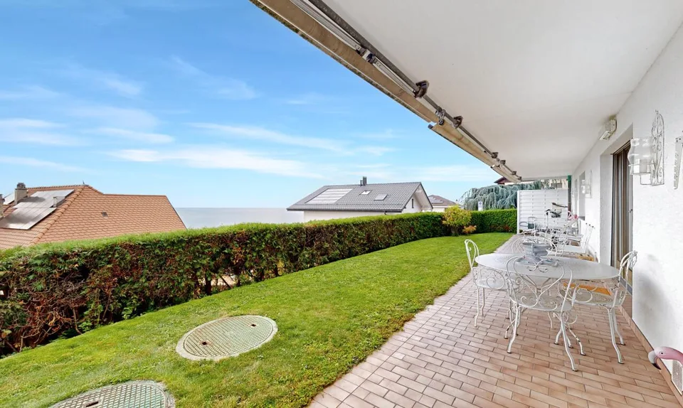 Panoramablick und privater Garten - eine außergewöhnliche Lebensumgebung!