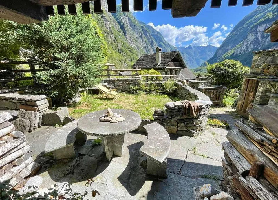 zwei schöne Rustici mit Garten und Aussicht / due rustici con giard... – Foto 23 von 24