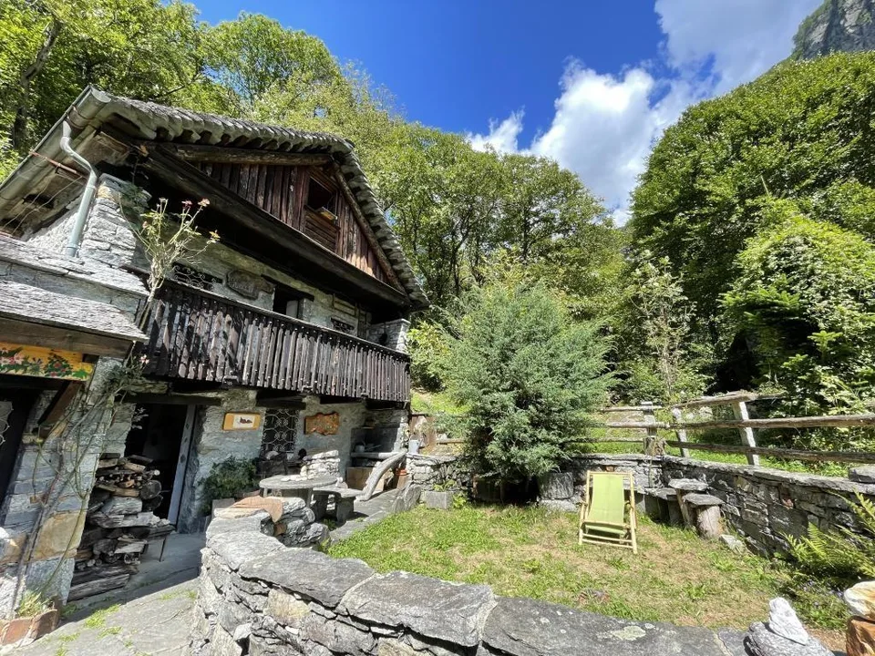 schönes 3-Zimmer-Rustico mit Garten und Aussicht / bel rustico di ... – Foto 12 von 17