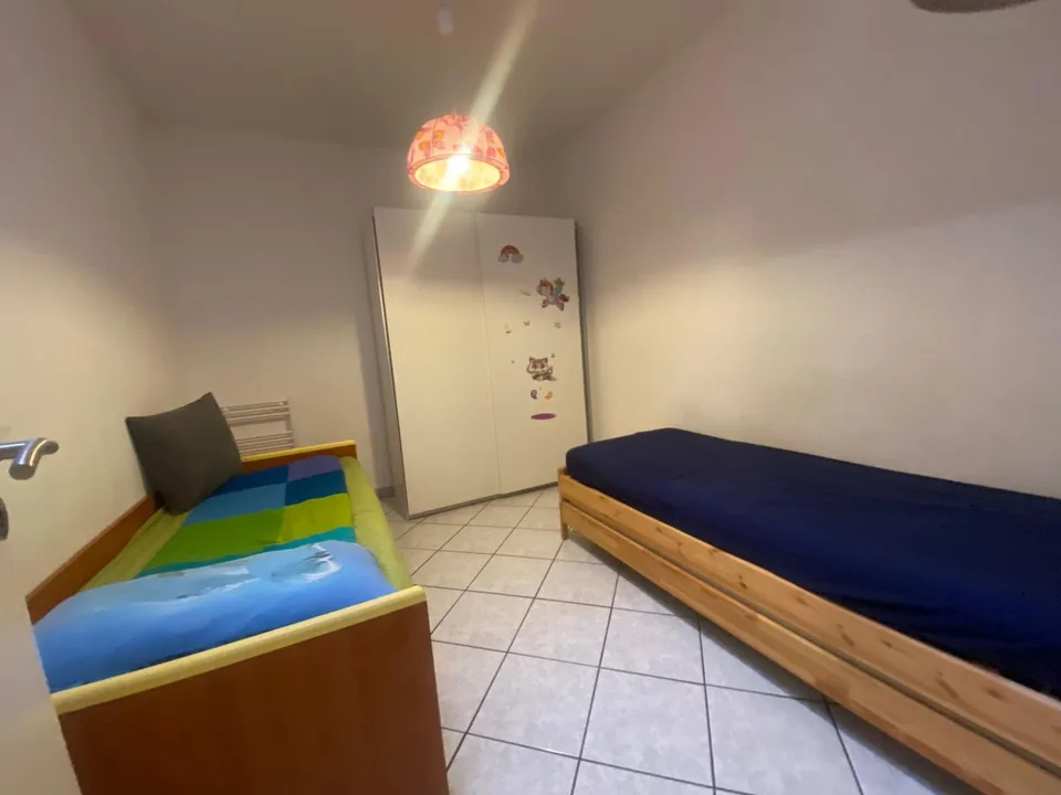 2-Familienhaus mit 6 1/2- und 2 1/2-Zimmer-Wohnungen / casa bifamil... – Foto 11 von 16