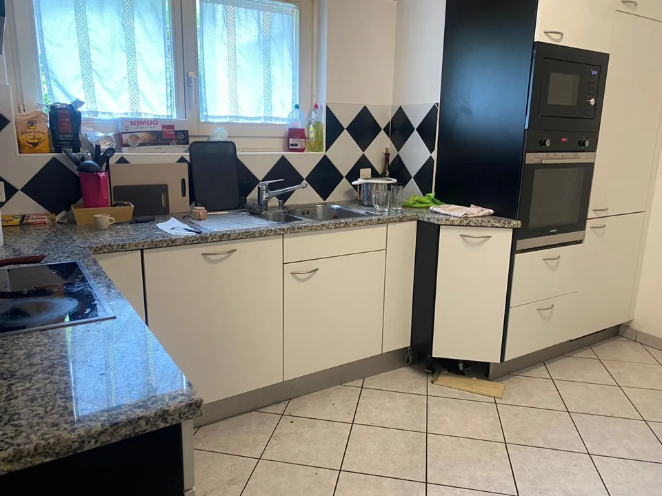 2-Familienhaus mit 6 1/2- und 2 1/2-Zimmer-Wohnungen / casa bifamil... – Foto 6 von 16