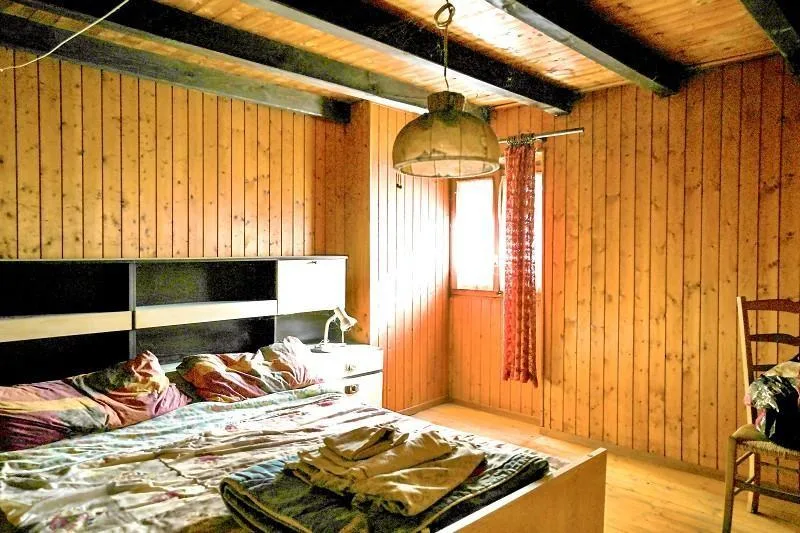 4-Zimmer-Hausteil an sehr ruhiger, sonniger Aussichtslage / casa ge...