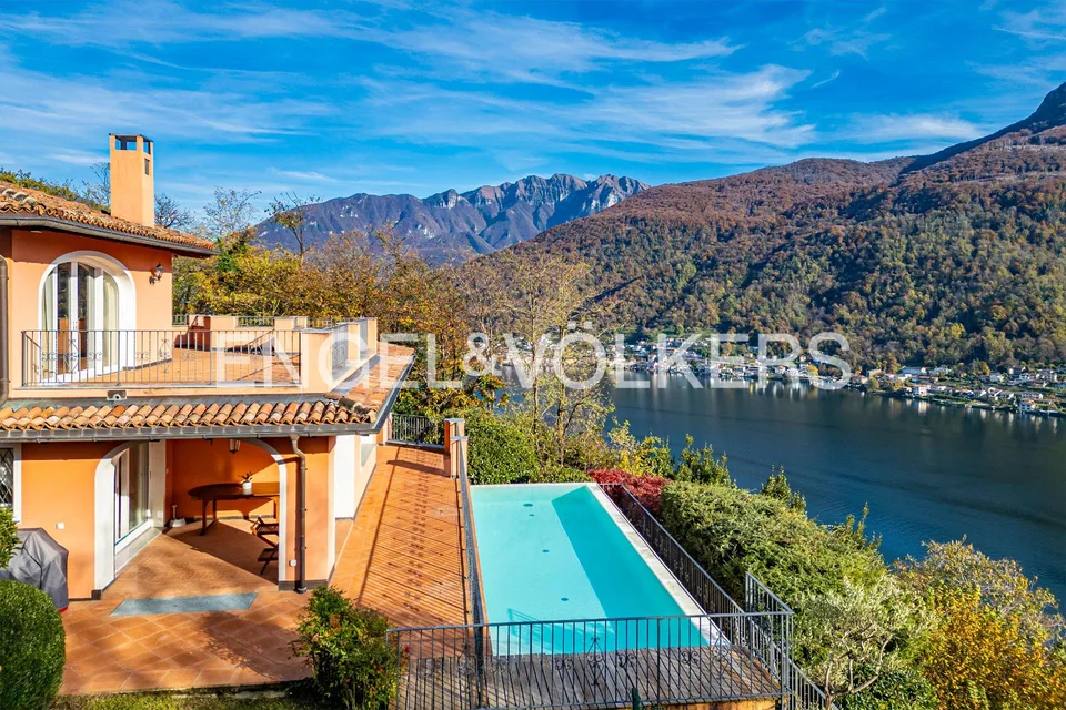 Mediterrane Eleganz mit Seeblick