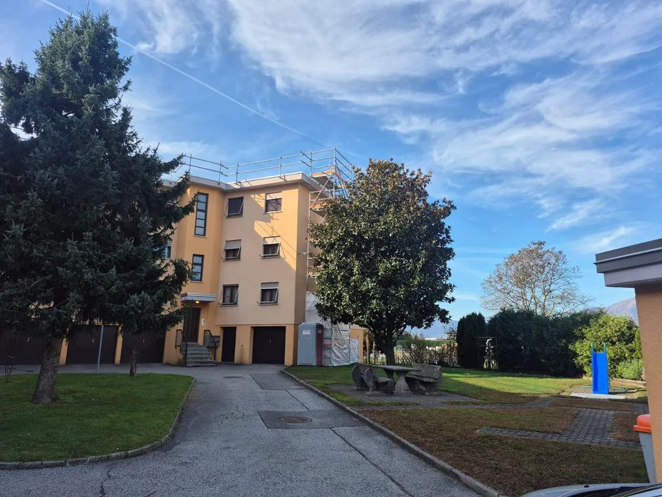 Luminoso appartamento 4.5 locali con giardino privato a St. Antonino