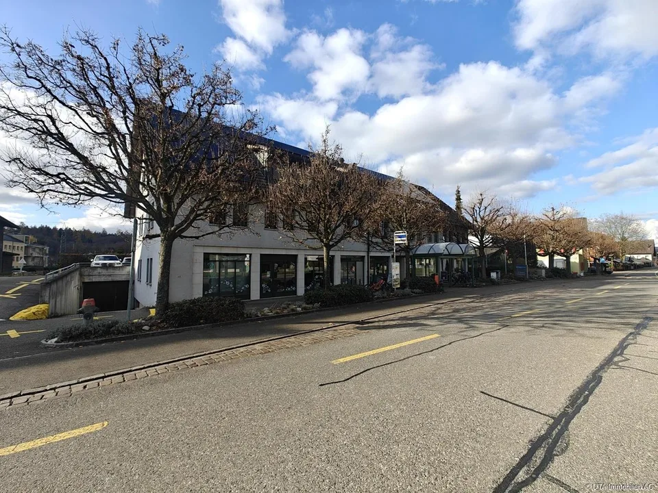 Büro- / Gewerberaum im Zentrum von Hausen – Foto 10 von 10