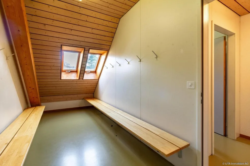 Büro- / Gewerberaum im Zentrum von Hausen – Foto 7 von 10