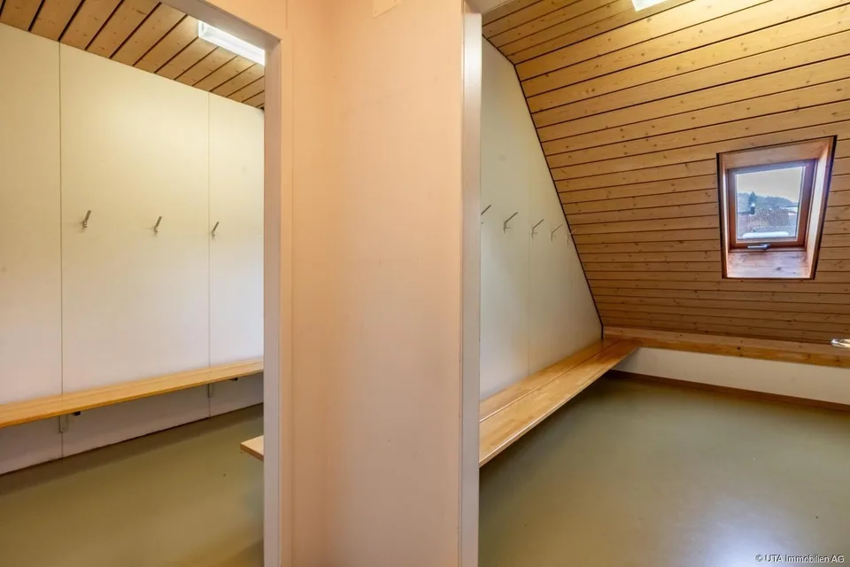 Büro- / Gewerberaum im Zentrum von Hausen